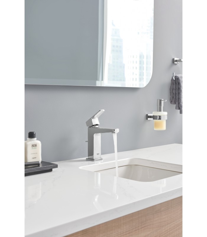 Compra online Grohe Essentials Cube Dispensador de jabón con soporte mural Cromo (40756001) en oferta al mejor precio